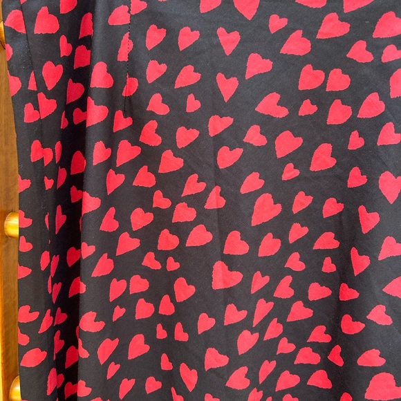 black and red heart print midi skirt from nasty gal - Picture 4 of 5